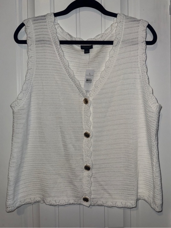 Ann Taylor Factory Tops - Ann Taylor Factory White Crochet Button croquette prairie feminine Top